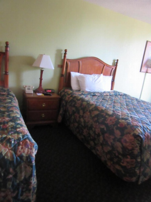 Days Inn & Suites by Wyndham SE Columbia Ft Jackson image 17