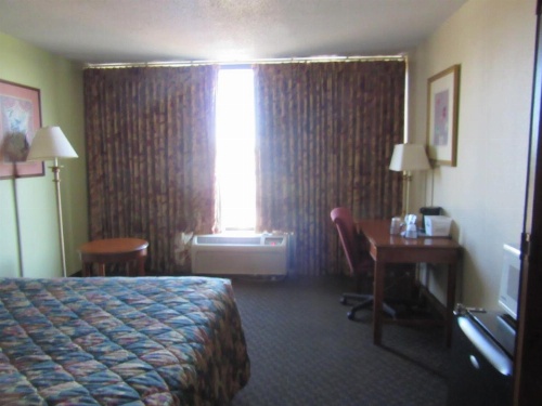 Days Inn & Suites by Wyndham SE Columbia Ft Jackson image 24